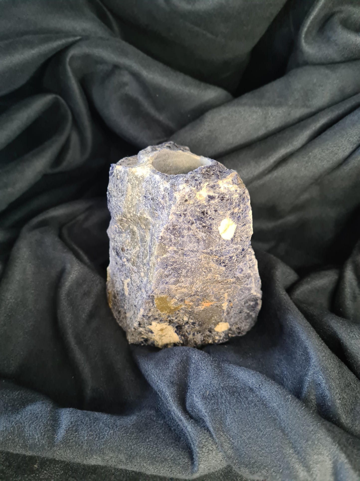 Diffuseurs huile essentielles ou porte brosse à dents en Sodalite brut de qualité Extra