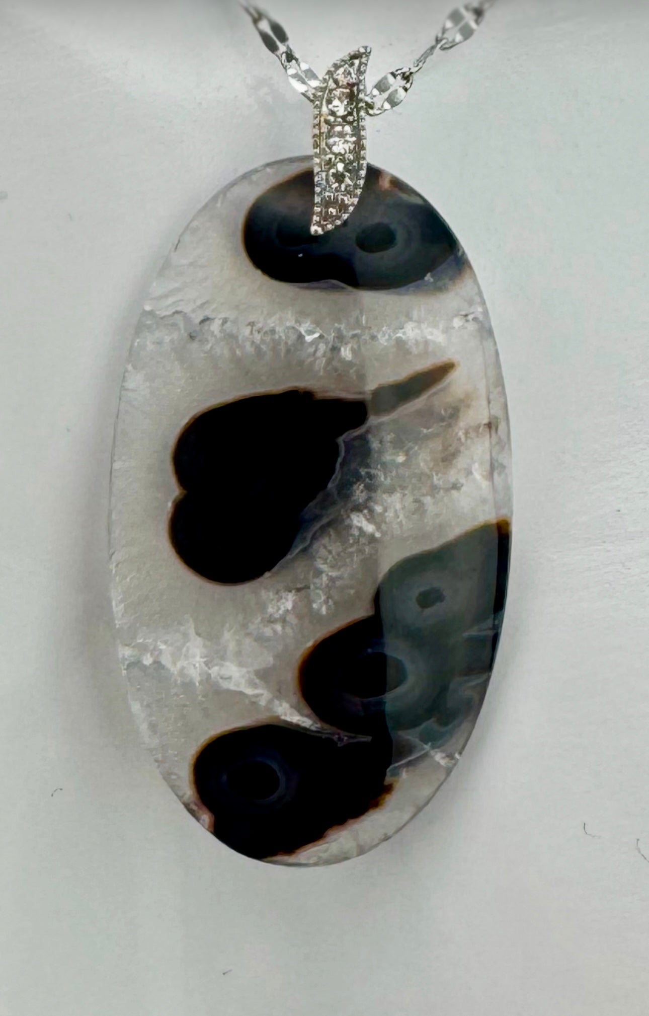 Pendentif Calcédoine d’Indonésie ovale