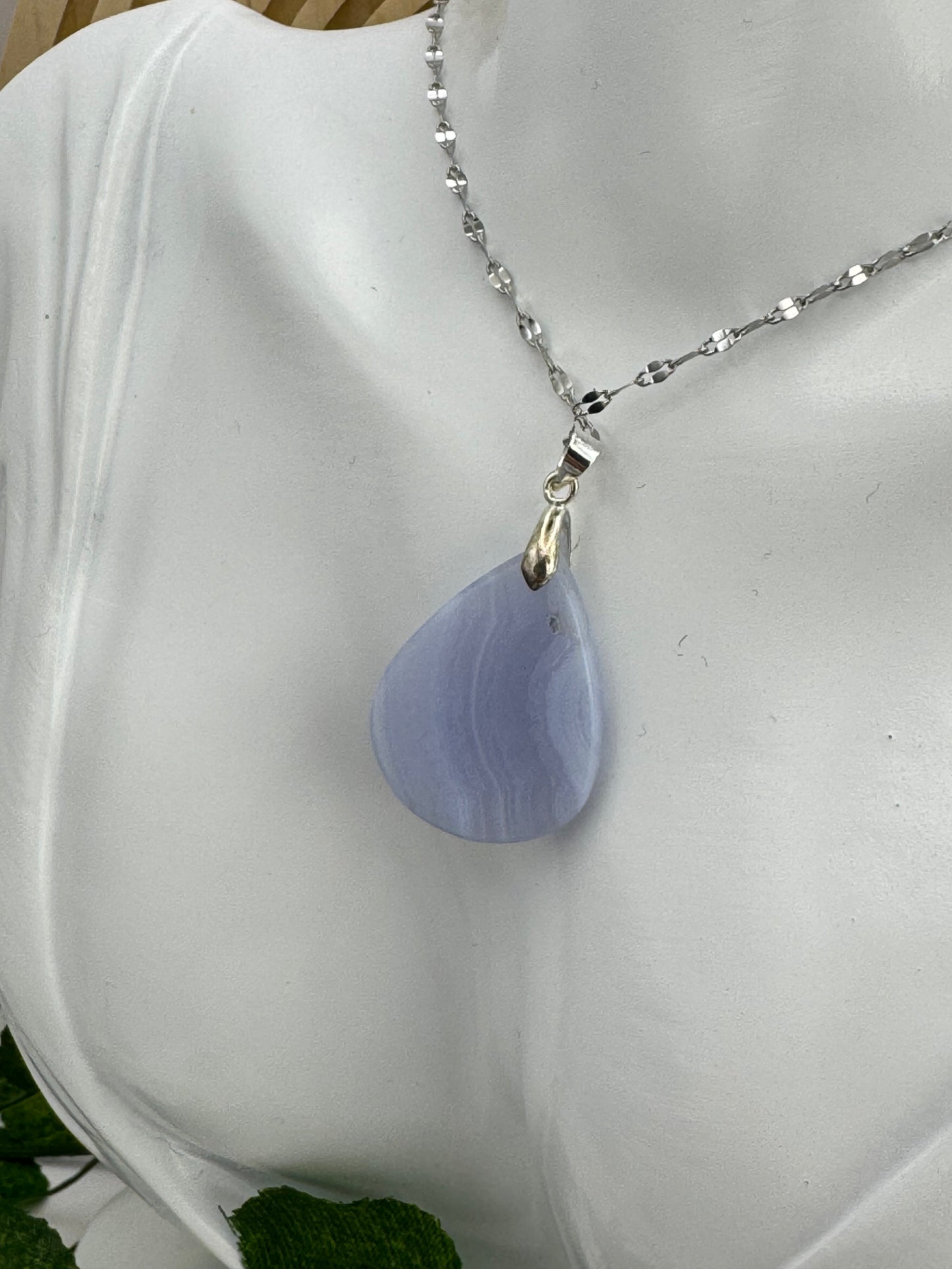 Pendentif Calcédoine Goutte