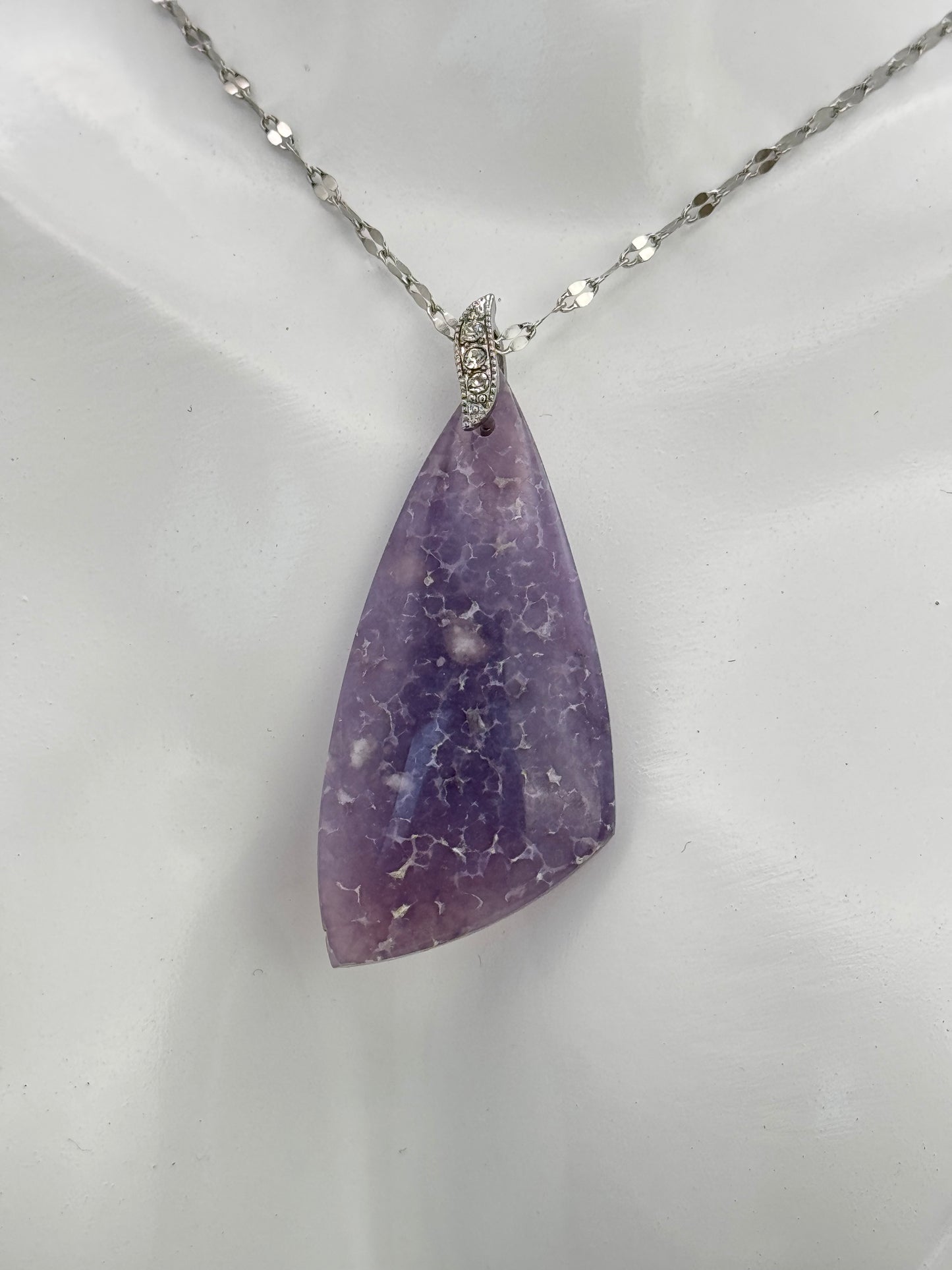 Pendentif Calcédoine d’Indonésie forme libre