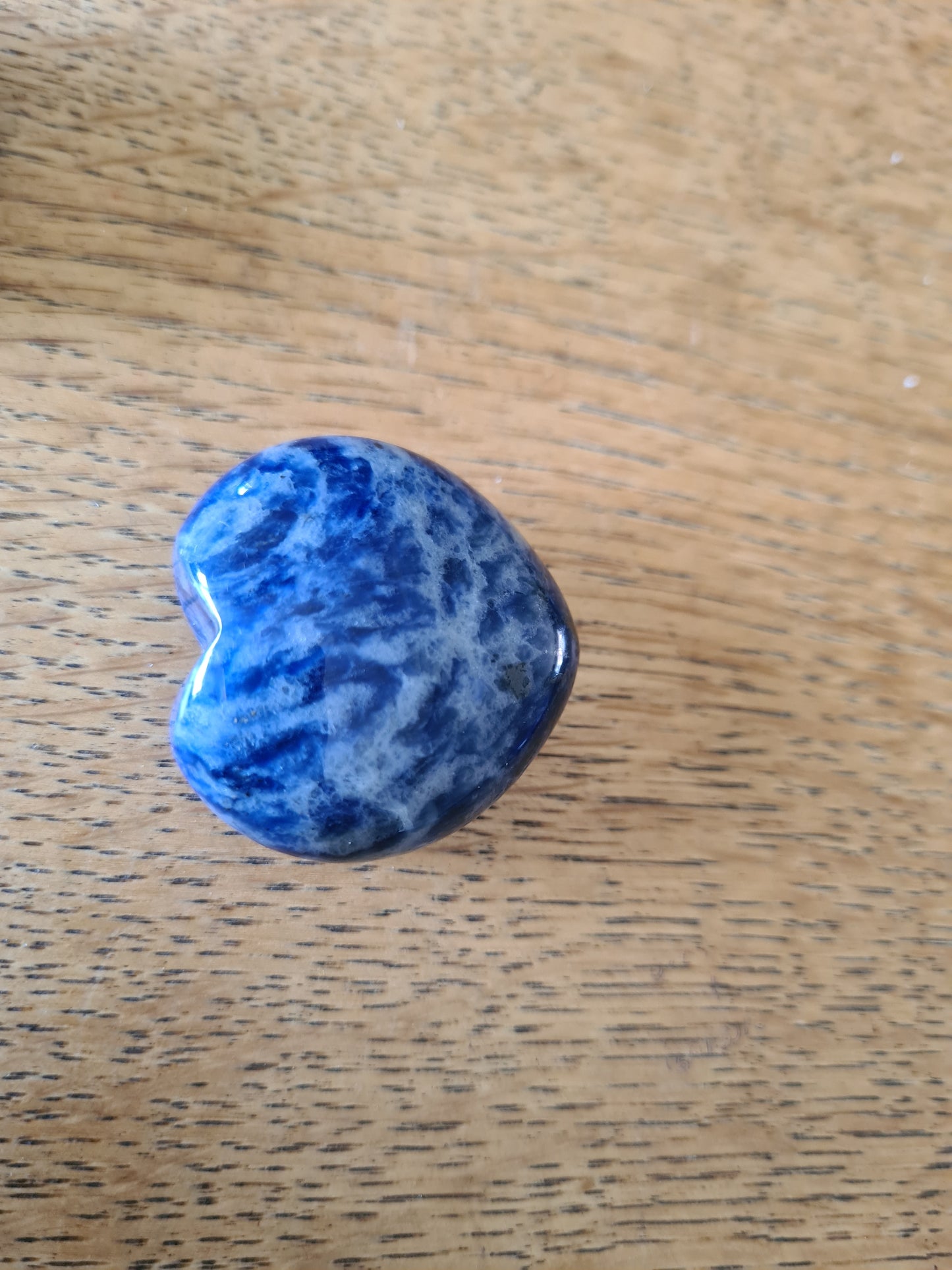 Sodalite Heart Pebble 40 mm