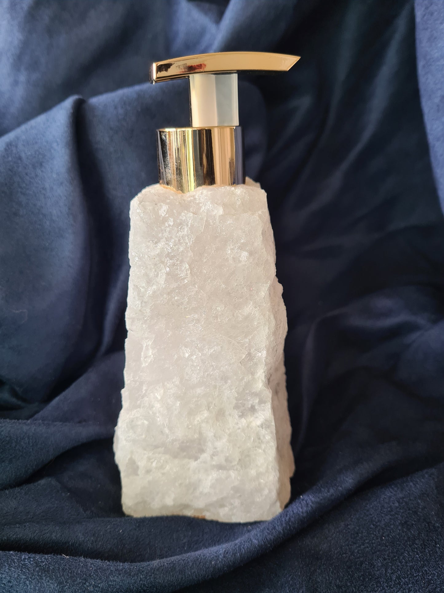 Distributeur de savon Cristal de Roche Brut de qualité Extra