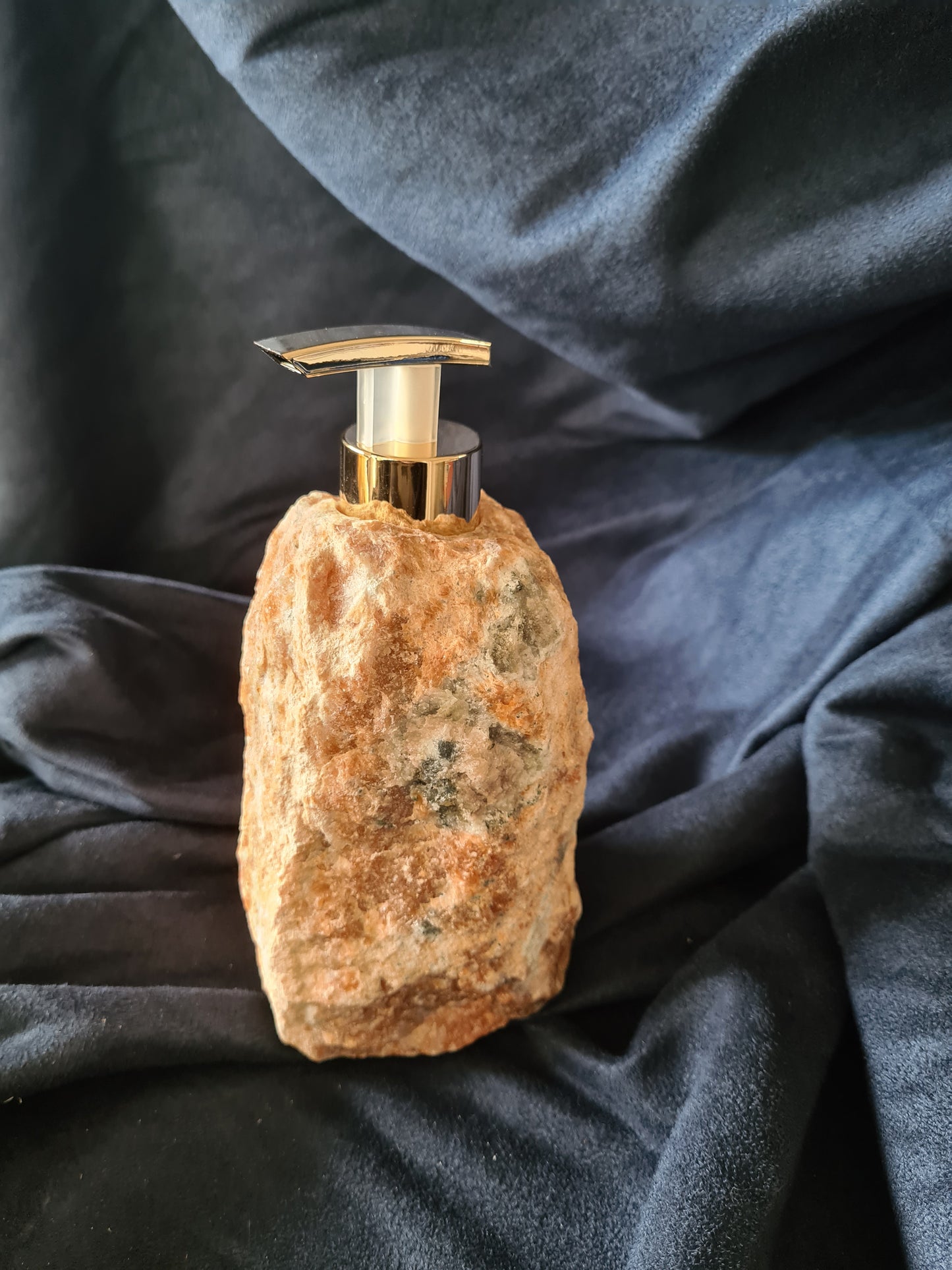 Soap dispenser Calcite Orchid raw quality Extra