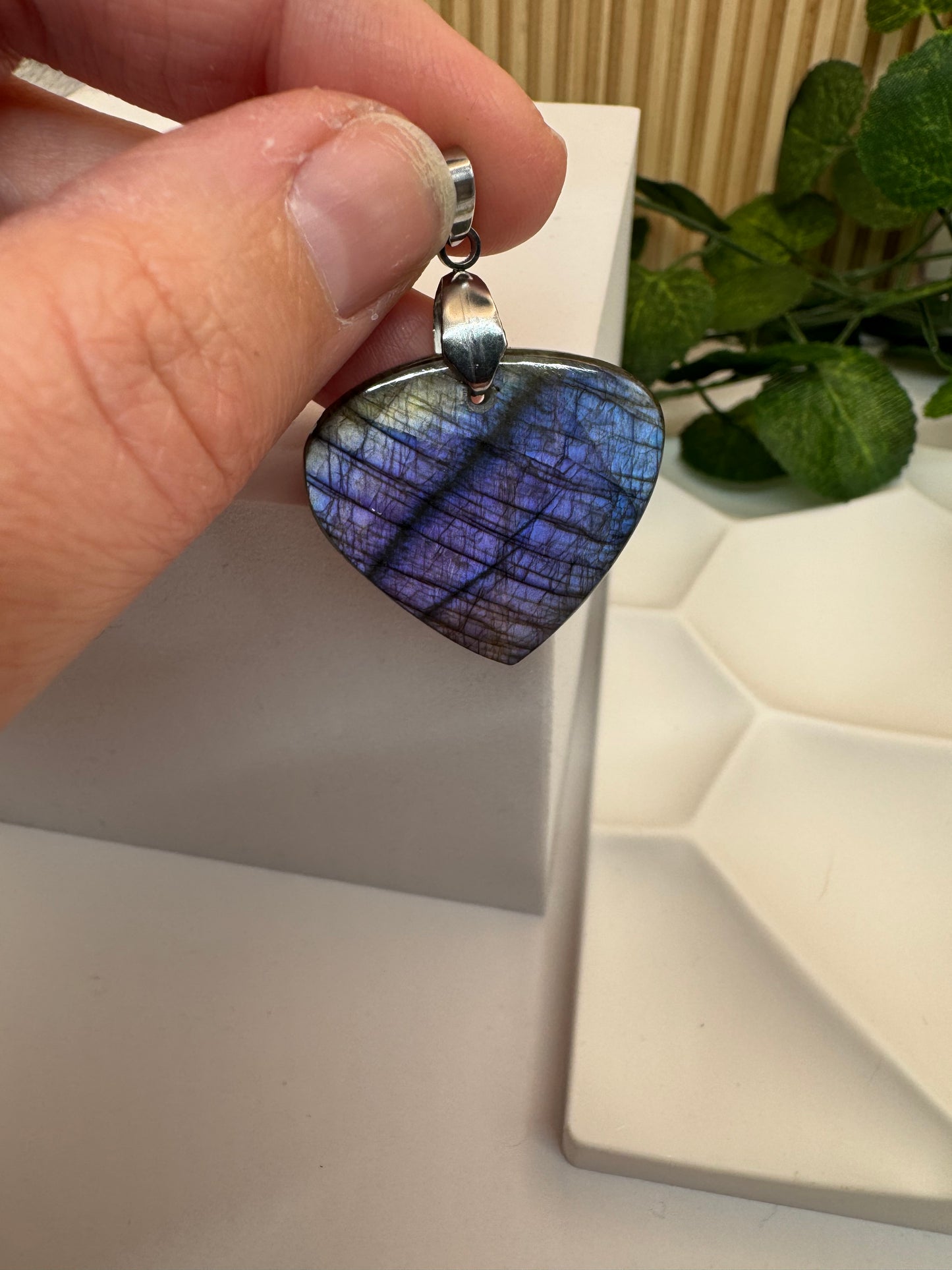 Pendentif labradorite violette bleu