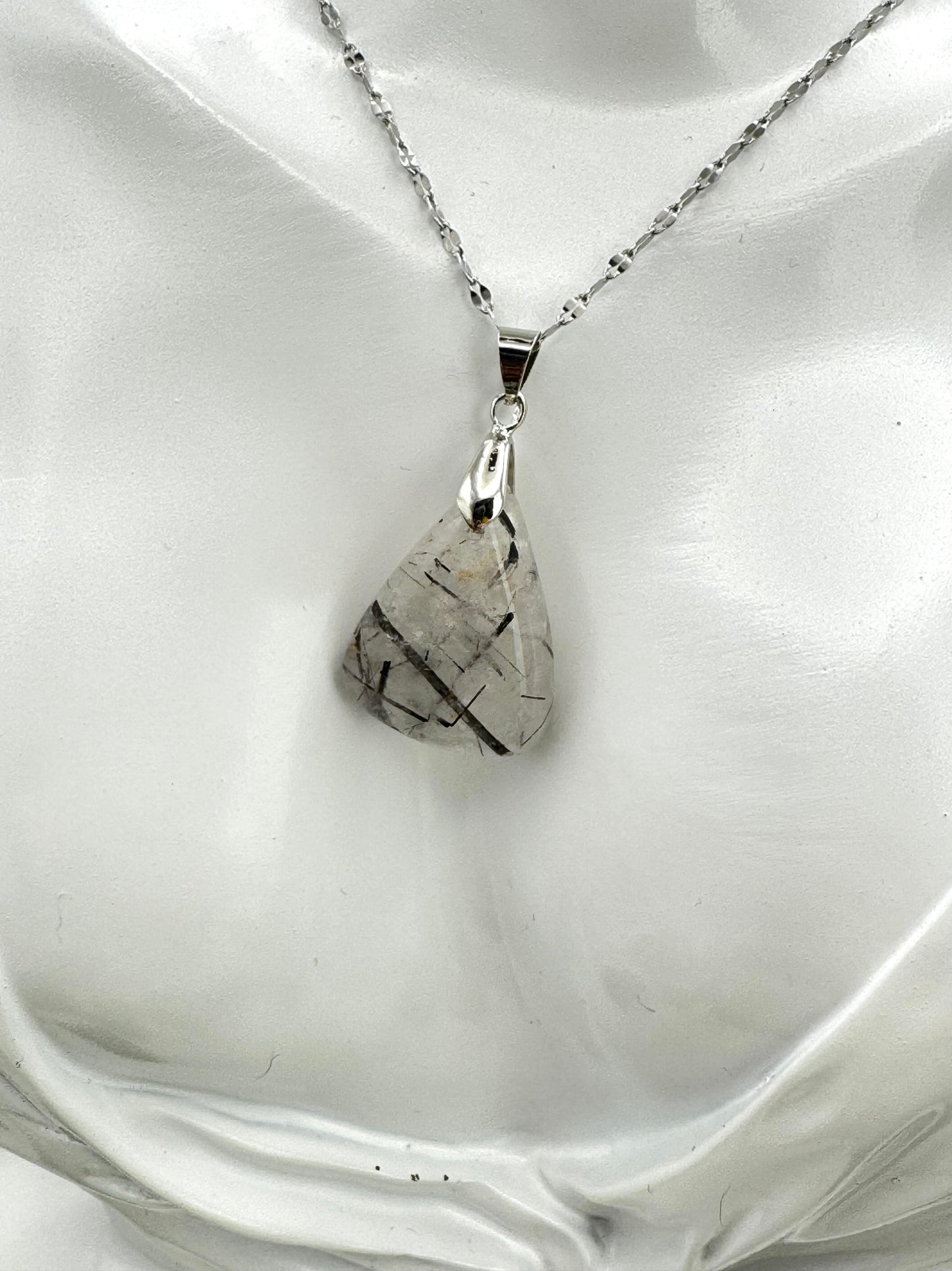 Pendentif Quartz Tourmaline triangulaire