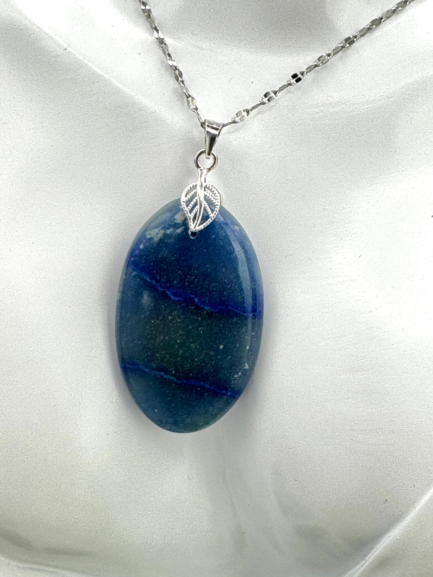 Pendentif Quartz Bleu ovale