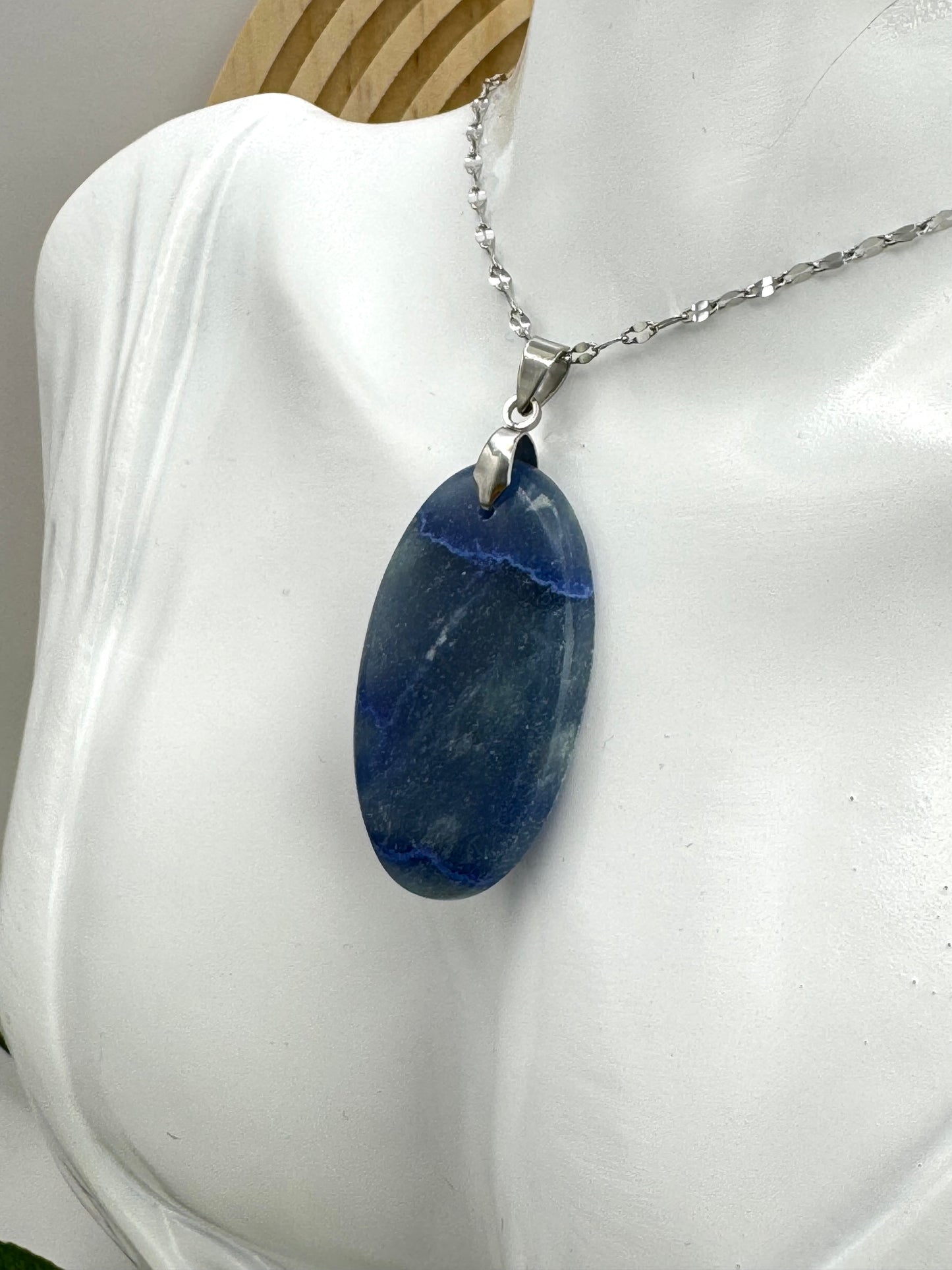 Pendentif Quartz Bleu Ovale