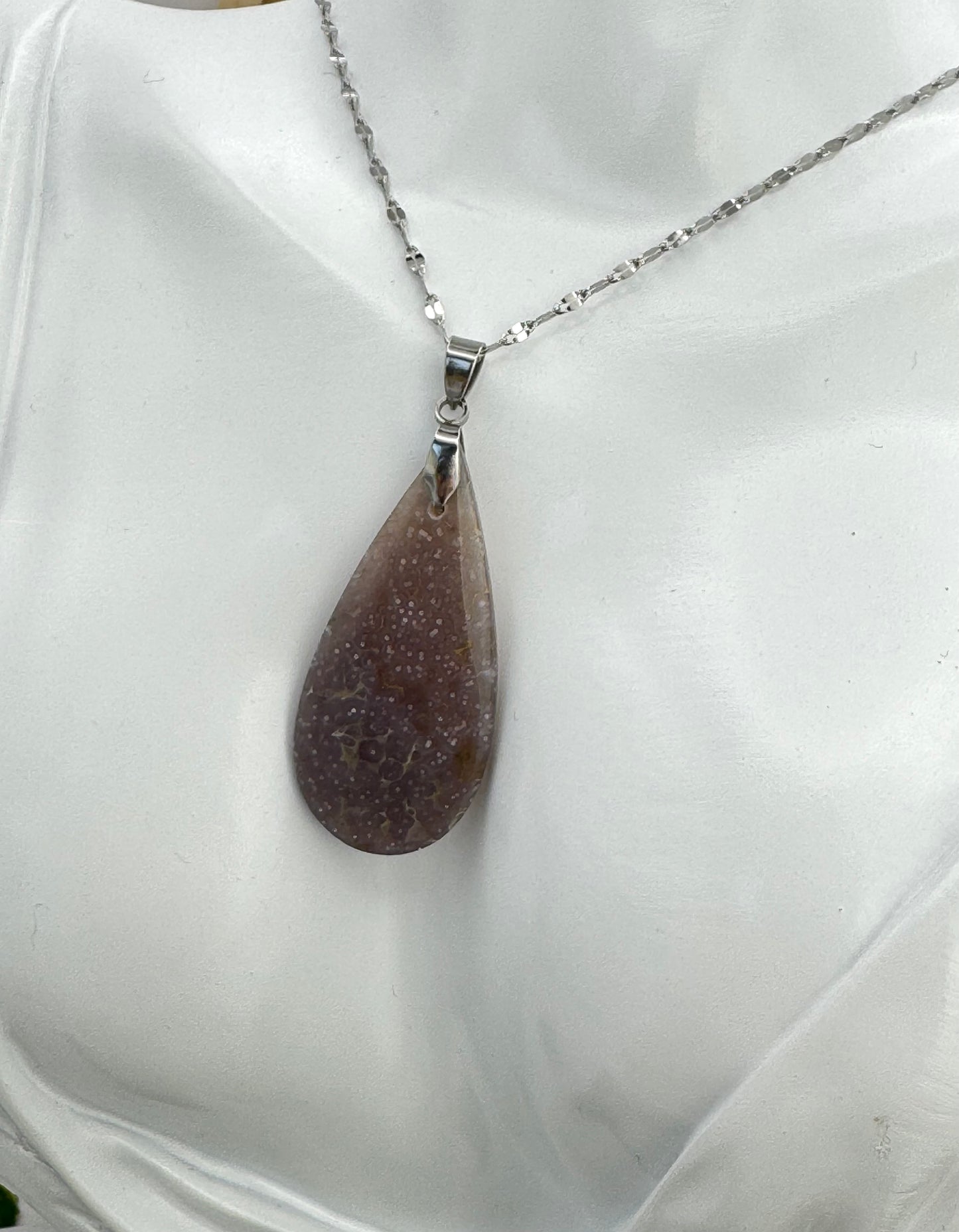 Pendentif Calcédoine d’Indonésie goutte violette