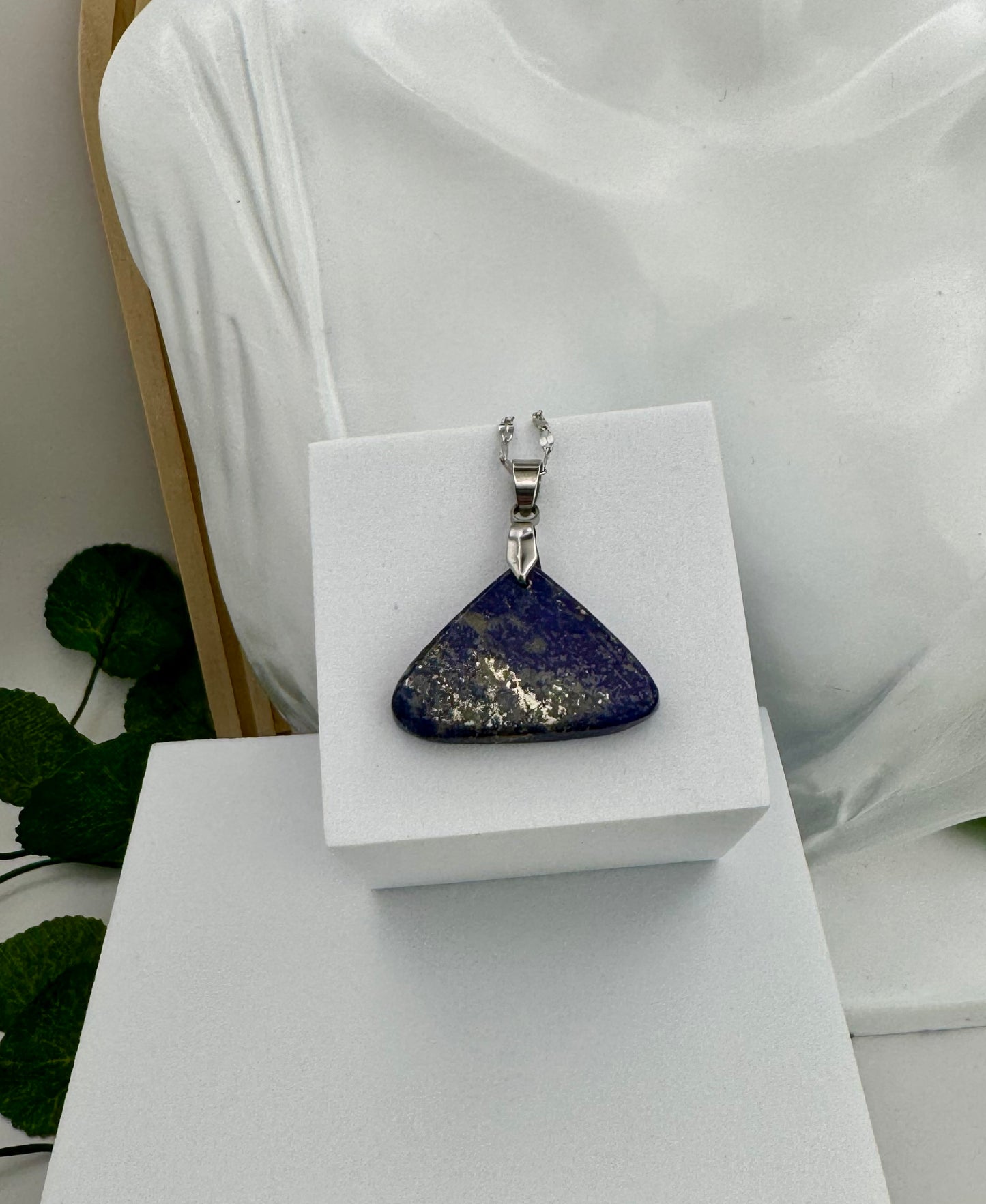 Pendentif triangle Lapis Lazuli