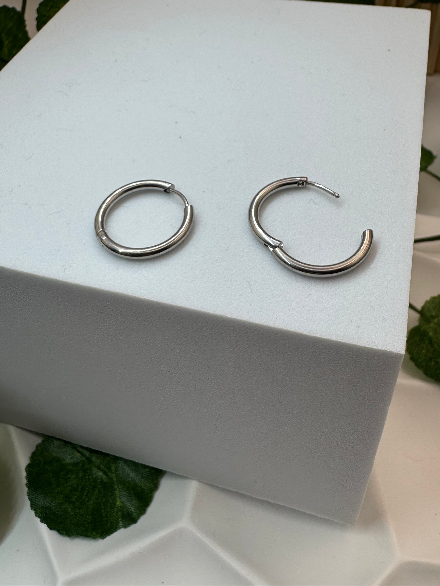 Créoles 18mm acier inoxydable argenté ou doré