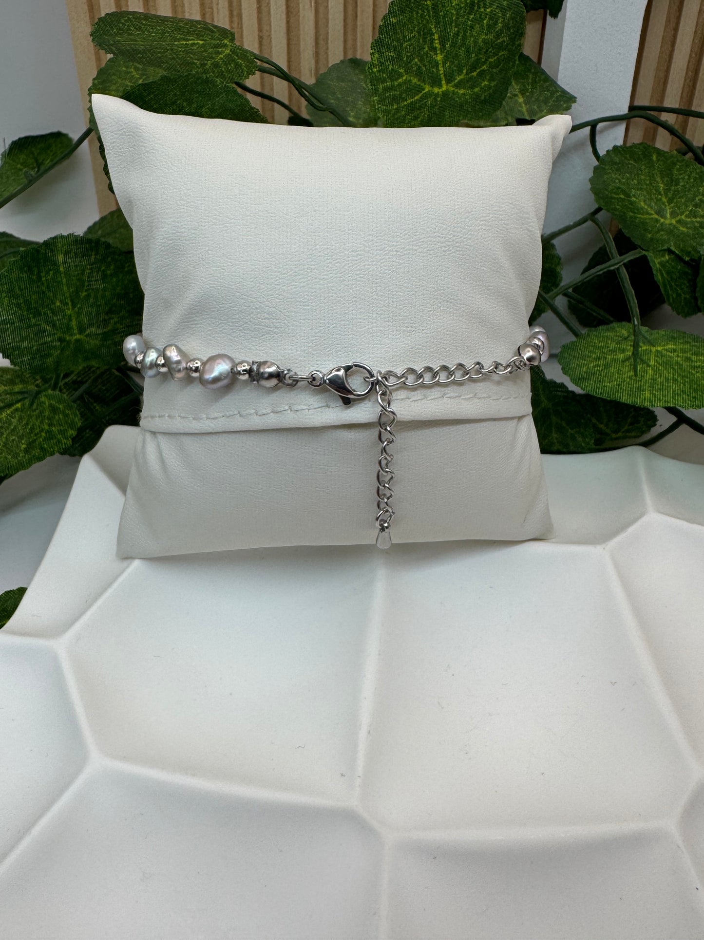 Bracelet Perles d’Eau Douce Grises Irrégulières 5-7 mm ISIS